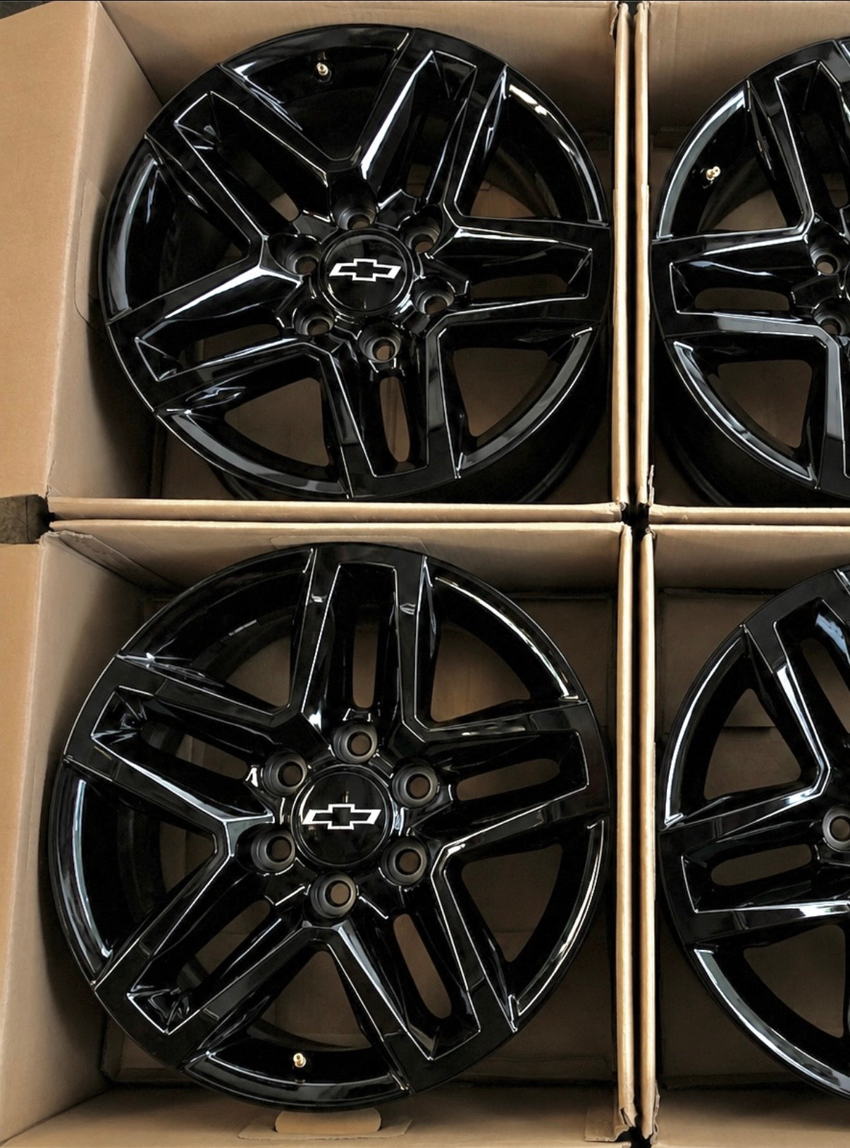 18" Chevy Tahoe Suburban Silverado Trail Boss Wheels Factory OEM Rims (4)