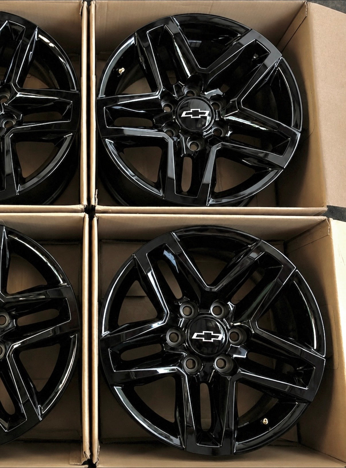 18" Chevy Tahoe Suburban Silverado Trail Boss Wheels Factory OEM Rims (4)