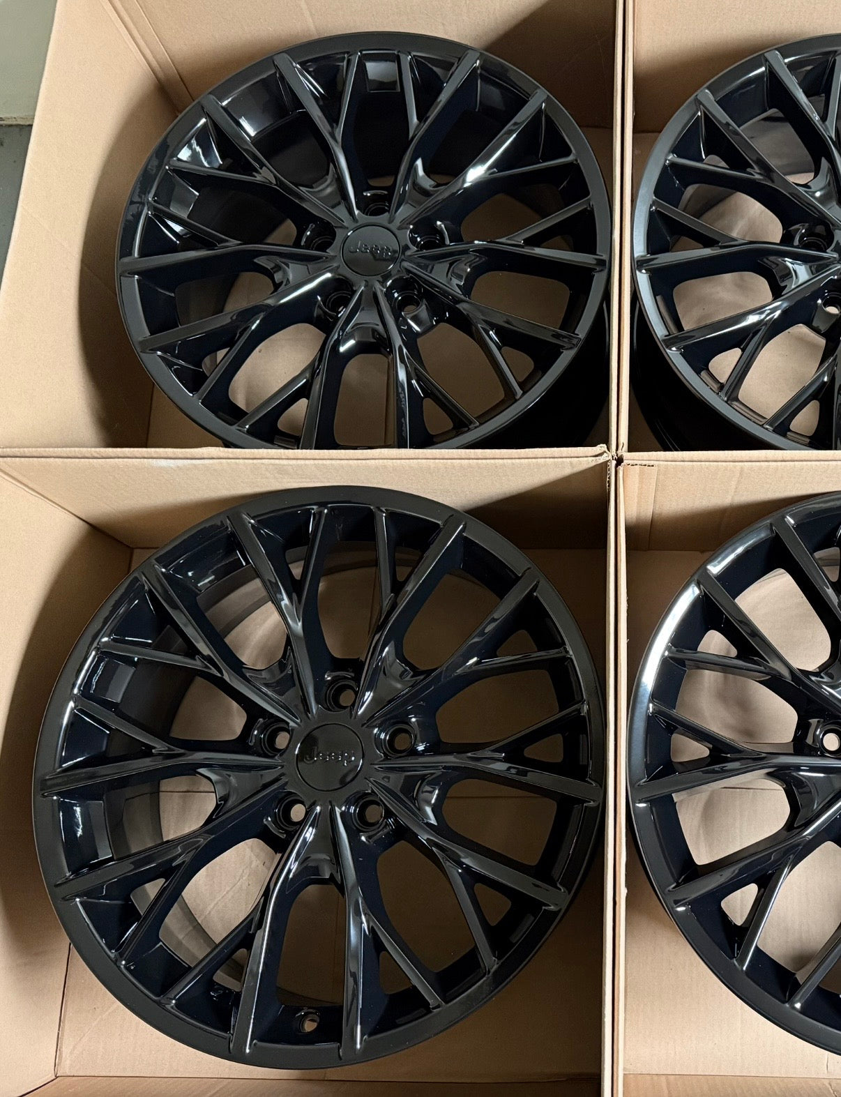 20" Jeep Grand Cherokee Wheels Factory OEM Rims (4)