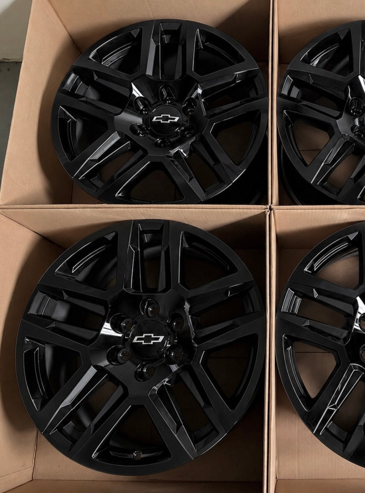 20” Chevy Tahoe Suburban Silverado Trail Boss Wheels Factory OEM Rims (4)
