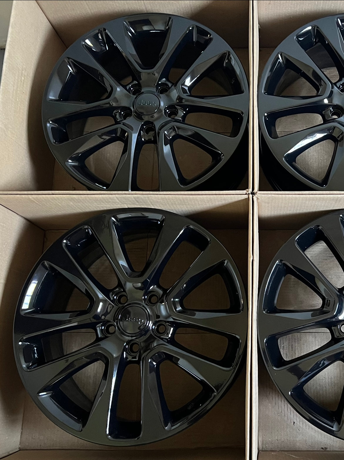 20" Jeep Grand Cherokee Wheels Factory OEM Rims (4)